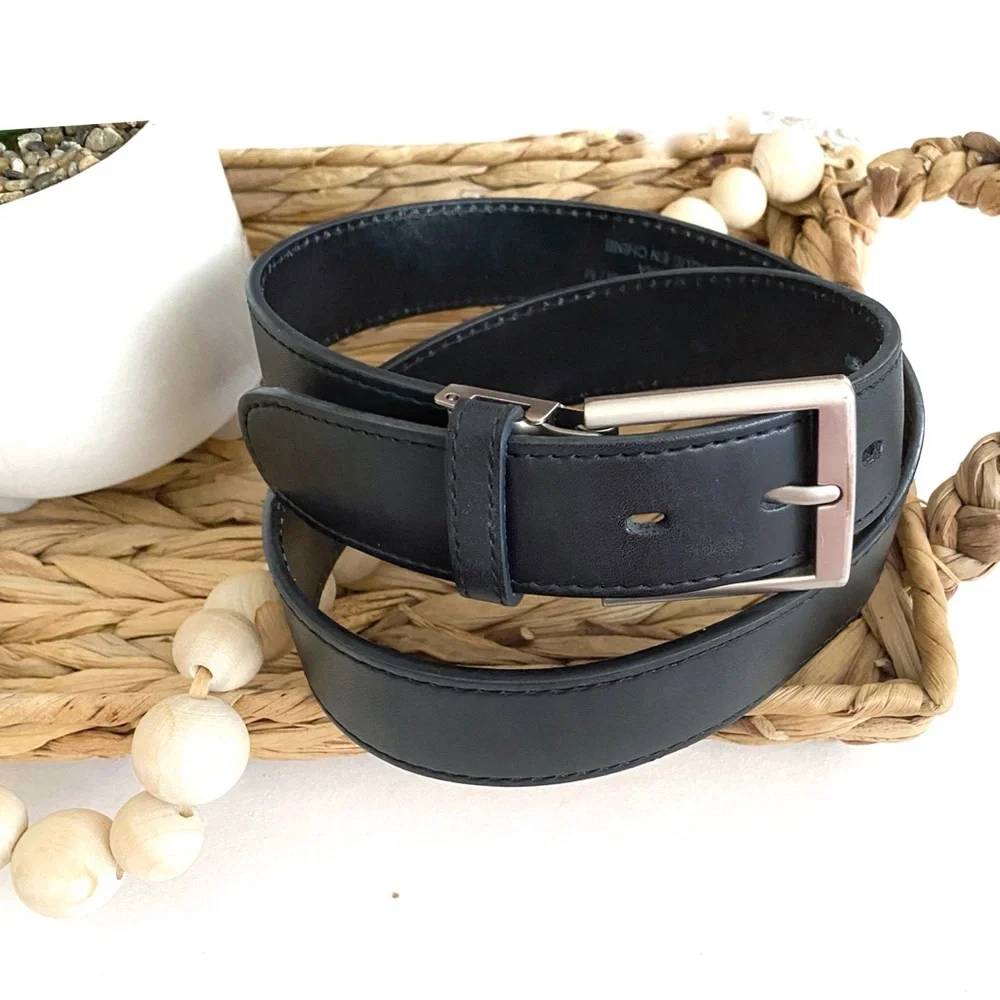 Oobè Black Genuine Leather Belt With Silver Luxury Buckle M